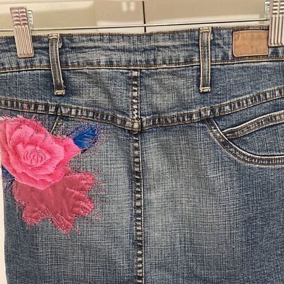 Extraordinary Denim Skirt Appliqué, inserts at hem in Pink,Floral & Blue Sequin - Picture 5 of 10